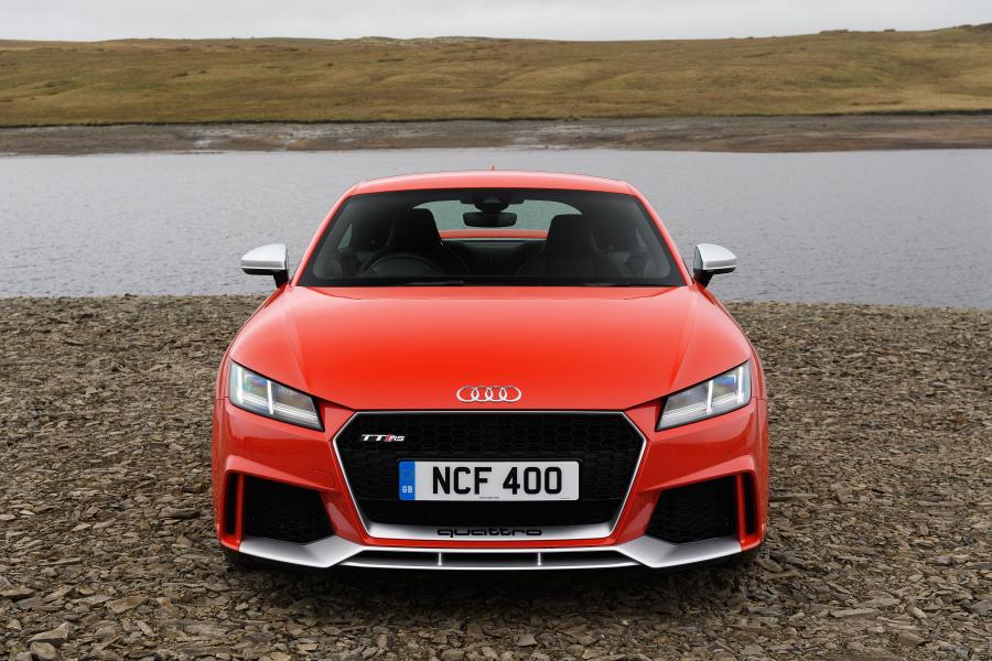  Audi TT RS Coupe (8S) 2016 года  (UK) (фото 13 из 40)
